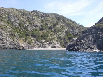 Plage, côte vermeille