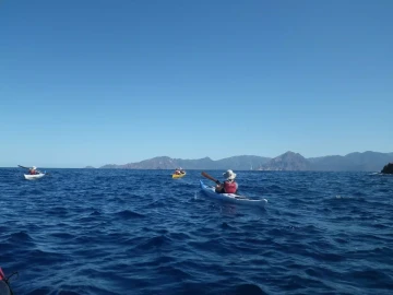 Corse ouest, golfe de Porto en kayak de mer