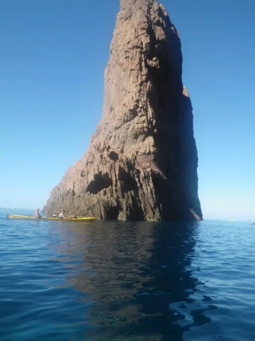 Corse ouset, réserve de Scandola en kayak de mer