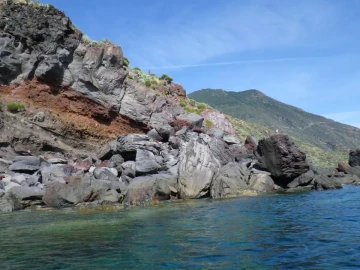 Roche volcanique, îles éoliennes