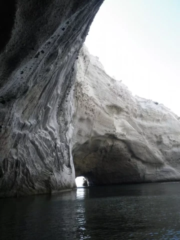 Milos - Sikia