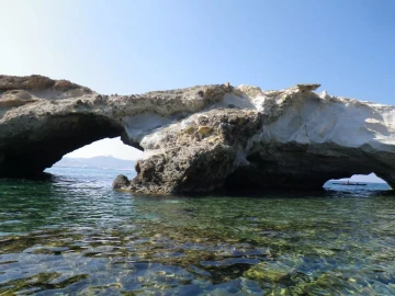 Milos - arches